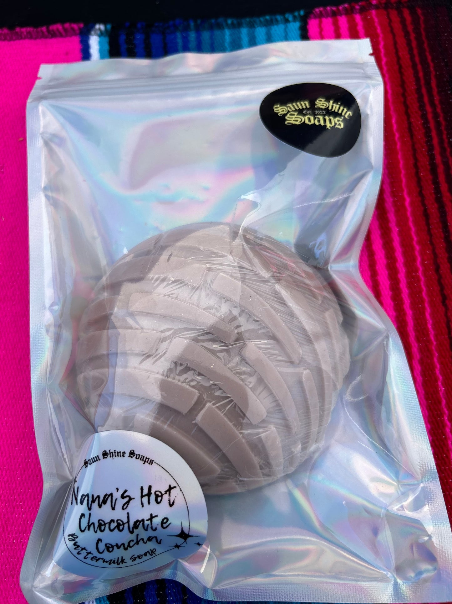 Yummy Concha Soap with Loofah