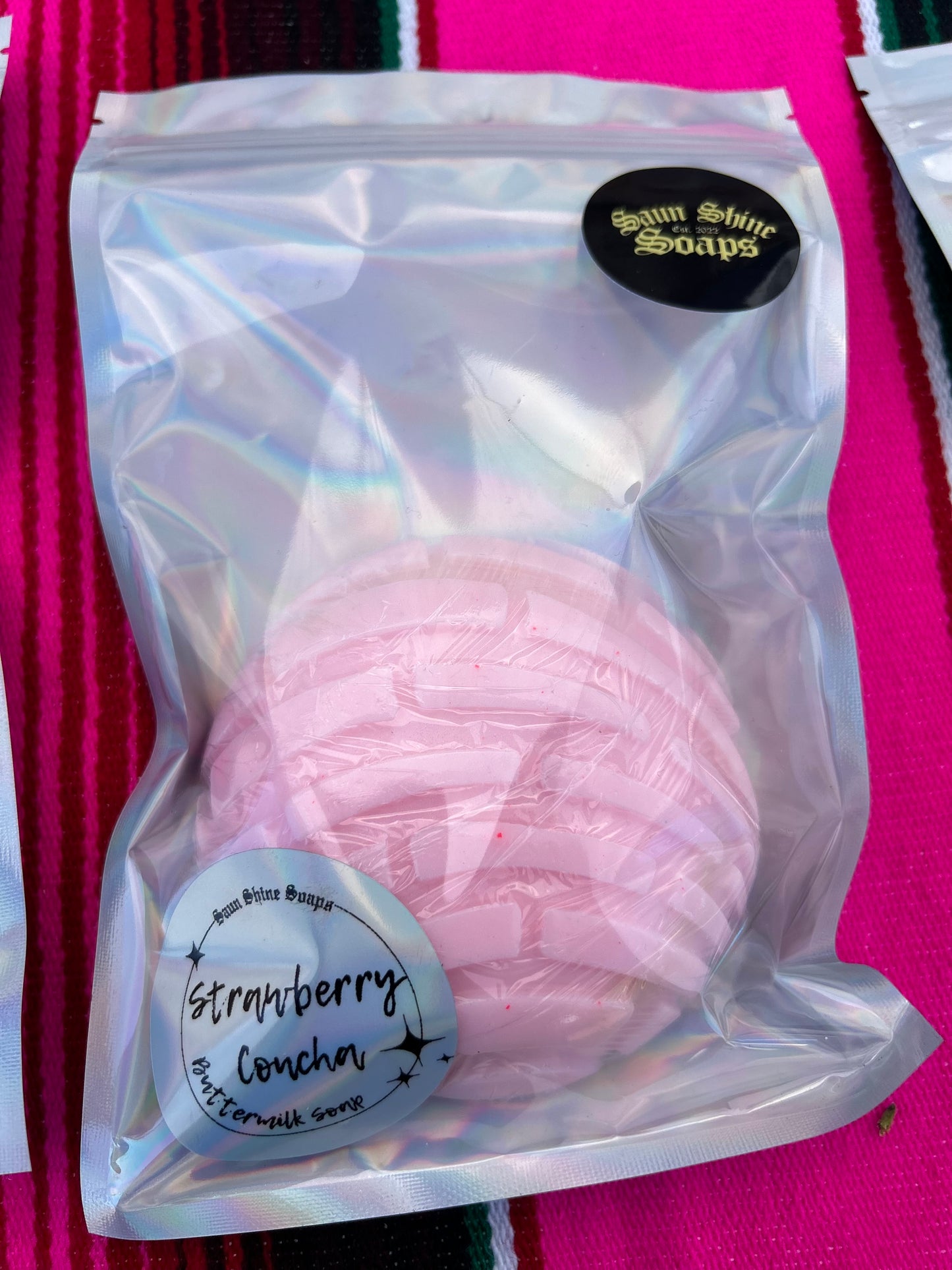 Yummy Concha Soap with Loofah